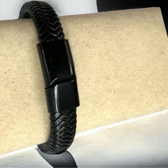 Men’s Stainless Steel l Black Braided Bracelet l Magnetic Closure l New - Picture 1 of 7